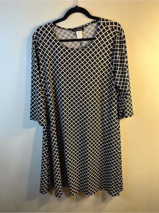 Ashley Blue Dresses & Skirts - Ashley Blue Black & White Geometric Swing Dress 1X